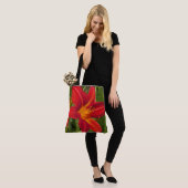 Tote Bag Jour de lys orangé vif Fleur (Sur le modèle)