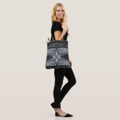 Tote Bag Kaleidoscope en noir et gris (Sur le modèle)