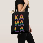 Tote Bag Kamala Harris 2024 Gay pride du drapeau arc-en-cie (De près)