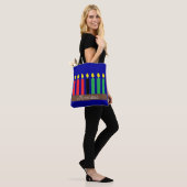 Tote Bag Kinara pour Kwanzaa : bleu foncé (Sur le modèle)