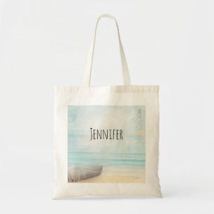 Tote Bag La plage côtière avec un bateau de pêche