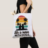 Tote Bag La vie est meilleure avec les chiens Retro Sunset  (De près)