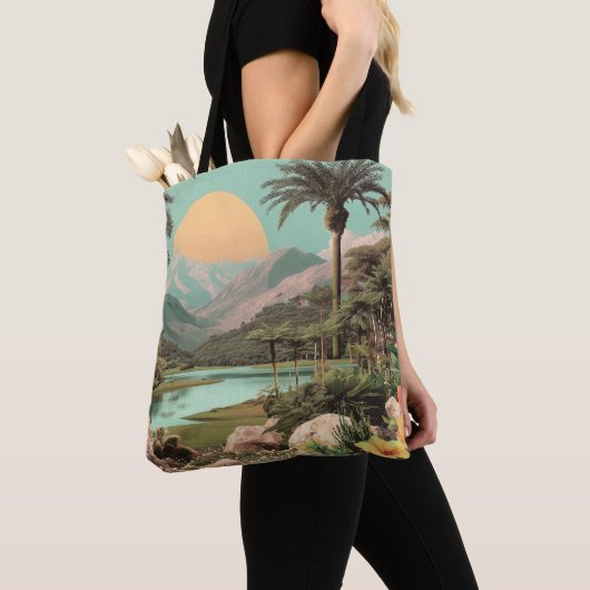 Tote Bag Lac Tropical Surreal Avec Palmiers (De près)