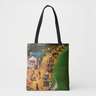 Tote Bag Le champ d'exercice de golf par John hésitent