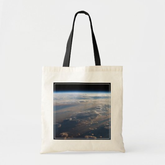 Tote Bag Le lever Du Soleil Coule De Longues Ombres Sur La  (Devant)