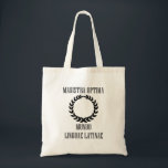 Tote Bag Le plus grand professeur latin du monde (femelle)<br><div class="desc">Optimums de Magistra ! Honorez votre professeur latin féminin préféré de cette conception comportant une guirlande de laurier. La guirlande de laurier a été portée par Apollo, le dieu grec de la musique, de la poésie, de la prophétie, de la médecine, de la lumière, et de beaucoup d'autres choses. La...</div>
