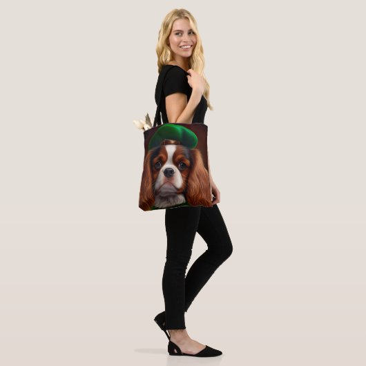Tote Bag Le roi Cavalier Charles Spaniel à la Saint Patrick (Sur le modèle)