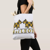 Tote Bag Le Scottie écossais de MacLeod de clan poursuit le (De près)