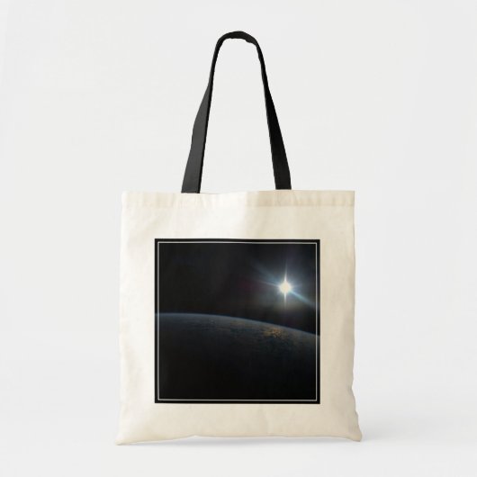 Tote Bag Le Soleil qui s'installe sur l'horizon terrestre. (Devant)