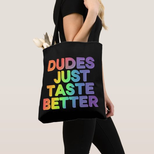 Tote Bag Les mecs goûtent mieux Gay pride arc-en-ciel LGBTQ (De près)