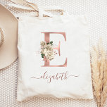 Tote Bag LETTRE MONOGRAPHIQUE D'OR Rose D'Ivoire Floral E<br><div class="desc">Ce sac fourre-tout élégant est orné d'un monogramme "E" à grande lettre en feuille d'or rose, décoré d'un bouquet vintage fleuri en ivoire, paré de feuillage vert et rose en or. Personnalisez-le avec son nom en écriture manuscrite rose en or, avec des fioritures au début et à la fin. Fait...</div>