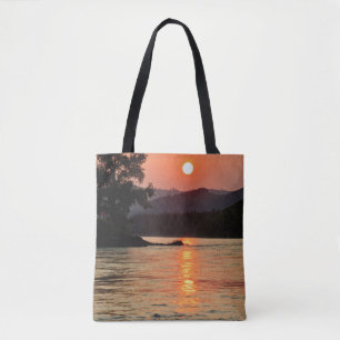 Tote Bag Lever de soleil étonnant sur la rivière Katun Phot