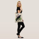 Tote Bag Lilas Et Corbeau (Sur le modèle)