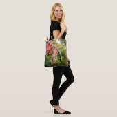 Tote Bag Lillies roses (Sur le modèle)