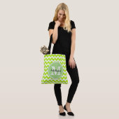 Tote Bag Lime Chevron, Monogramme Personnalisé Nom (Sur le modèle)