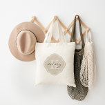 Tote Bag Linge Beige personnalisé Monogramme personnalisé<br><div class="desc">Cute Girly Sac fourre-tout moderne avec un nom personnalisé personnalisé et le Monogramme initial dans une Vintage marocaine Quatrefoil Forme de trèfle Cadre</div>