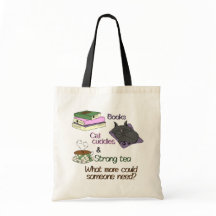 Livres, boudins de chat et thé