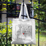 Tote Bag Localisateur d'amour Albuquerque | Bienvenue Maria<br><div class="desc">Un sac fourre-tout amusant pour un mariage ou toute autre occasion se déroulant dans la belle ville d'Albuquerque, Nouveau-Mexique. Cette fourre-tout dispose d'une carte du centre-ville à l'intérieur d'un coffret encadré en noir. Au sommet se trouve un accueil de bienvenue et le nom de la ville. Sur le côté inférieur...</div>