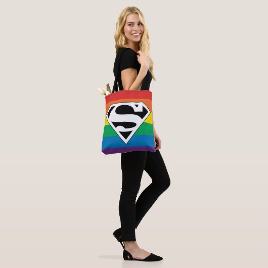 Tote Bag Logo Rainbow Superman (Sur le modèle)