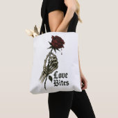Tote Bag Love Bites : Rose gothique & Skeleton Hand Art (De près)