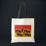 Tote Bag Lumières de Hannukah<br><div class="desc">Éclairez vers le haut de la saison des vacances avec ce sac coloré de toile de Chanukah Menorah de girafe ! Leur silhouette contre le coucher du soleil accentue la beauté de ces animaux dans des conceptions originales de faune de créations de Magins. Grande idée de cadeau pour une des...</div>