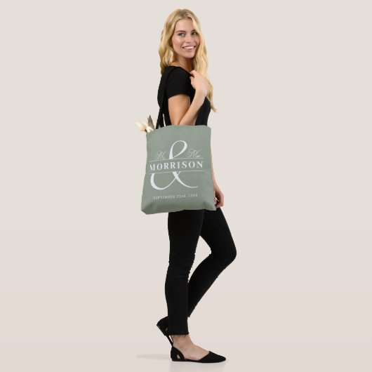 Tote Bag M. Mme Monogram Sage Mariage verte (Sur le modèle)