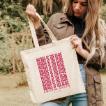 Tote Bag Magenta Retro Mère personnalisée de la mariée<br><div class="desc">Vous recherchez un cadeau personnalisé parfait ? Ne cherchez pas plus loin que notre magenta rose amusant retro boho personnalisé mère du sac fourre-tout de la mariée! Ce fourre-tout est parfait pour toute future mariée qui veut montrer sa personnalité et son style lors de son grand jour. De plus, il...</div>