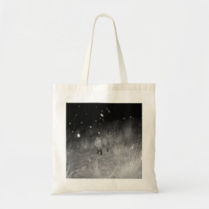 Tote Bag Magnifique scène hivernale Renard debout dans un c