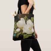 Tote Bag Magnolias géant sur un tissu de velours bleu par M (De près)