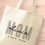 Tote Bag Maman Depuis 20XX Moderne Simple Preppy<br><div class="desc">Ce design simple et moderne est composé de la typographie de san serif.</div>