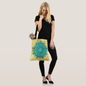 Tote Bag Mandala étoile bleu or (Sur le modèle)