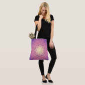 Tote Bag Mandala floral ethnique (Sur le modèle)