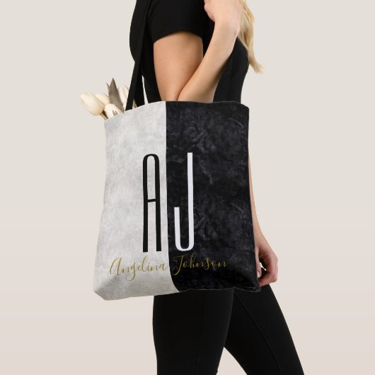 Tote Bag Marbre moderne élégant Monogramme noir et blanc (De près)