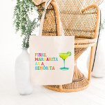 Tote Bag Margarita finale comme la fête de la Bachelorette<br><div class="desc">Présentant le Sac fourre-tout Final Margarita Senorita Bachelorette Fiesta, l'accessoire parfait pour votre dernière course devant l'anneau! Ce sac fourre-tout élégant et animé est conçu pour vous accompagner dans toutes vos aventures de bachelorette, des excursions à la plage aux promenades à la barque. Avec un design coloré et amusant "Final...</div>