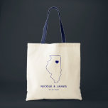 Tote Bag Mariage de l'Illinois Welcome Bag Fourre-tout, Nav<br><div class="desc">sac cadeau de bienvenue mariage avec carte graphique. Vos invités adoreront entrer dans leur hôtel et trouver cette fourre-tout remplie de gâteries qui les attendent. Vous pouvez positionner le coeur à l'emplacement de votre grand jour en utilisant la fonction "personnaliser plus loin".</div>