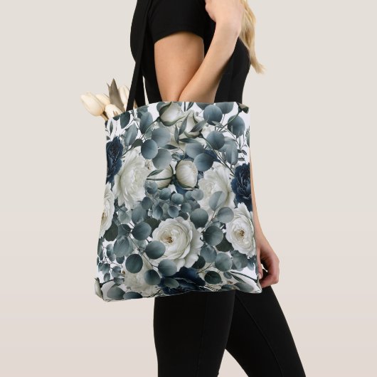 Tote Bag Mariage floral moderne bleu foncé et blanc (De près)