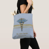 Tote Bag Médicale bleu clair Caduceus Faux Gold Foil (De près)