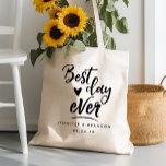 Tote Bag Meilleur jour jamais Fourre-tout<br><div class="desc">Partagez ce fourre-tout avec vos demoiselles d'honneur et vos invités - parfait pour un mariage de week-end ou des faveurs de mariage.</div>