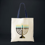 Tote Bag Menorah Fourre-tout<br><div class="desc">Ajoutez une lueur chaude à votre trimbaler de vacances.</div>