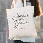 Tote Bag Mère de la chambre Simple Mariage Calligraphie<br><div class="desc">Le Sac fourre-tout de calligraphie Mariage simple Mother of the Groom présente une calligraphie amusante et jolie,  ainsi que le nom de la mère du marié.</div>