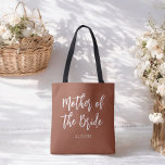 Tote Bag Mère de la mariée Brown Mariage blanche<br><div class="desc">Mère de la Mariée Brown Sac fourre-tout Mariage Bon pour les Mariages,  la fête de la nuptiale,  la fête de baccalauréat Dîner de répétition. Découvrez d'autres produits avec ce design dans la collection ci-dessous.</div>
