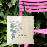 Tote Bag Mère de la mariée Eucalyptus Coutume de verdure<br><div class="desc">Cet élégant Sac fourre-tout Mother of the Bride est décoré de feuilles d'eucalyptus aquarelle dans des tons doux de vert. Facile à personnaliser. Pour modifier davantage, utilisez l'outil de conception pour modifier la police, la taille de police ou la couleur. Parce que nous créons notre oeuvre, vous ne trouverez pas...</div>