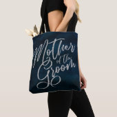 Tote Bag Mère du marié Monogramme bleu foncé Lustre Navy (De près)