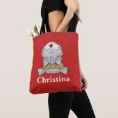 Tote Bag Mignonne infirmière d'éléphant ajouter le nom four (De près)