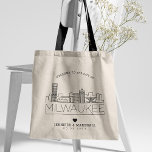 Tote Bag Milwaukee Mariage | Skyline stylisée<br><div class="desc">Un sac fourre-tout mariage unique pour un mariage qui se déroule dans la belle ville de Milwaukee,  Wisconsin. Cette fourre-tout présente une illustration stylisée de l'horizon unique de la ville avec son nom en dessous. Ceci est suivi par vos informations de jour de mariage dans un style ouvert assorti.</div>