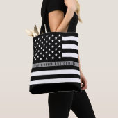 Tote Bag Mince Gris Line American Flag Nom monogramme (De près)