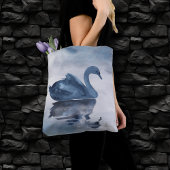 Tote Bag Misty Reflections | Moody Dusty Blue Swan sur le l