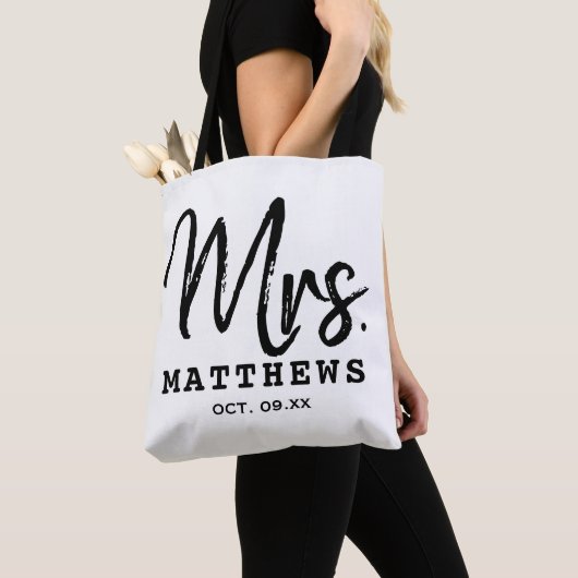 Tote Bag Mme Black Modern Script Personnalisé Mariage Nouve (De près)