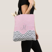 Tote Bag Monogram Grey Chevron avec point Polka rose pastel (De près)