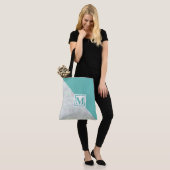 Tote Bag Monogramme et fleurs (Sur le modèle)